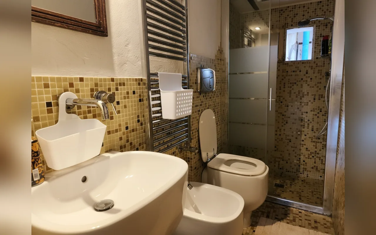 Camera con bagno privato — Florence center, Firenze (Toscana) (foto 23)